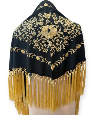 MANTONCILLO BORDADO B4