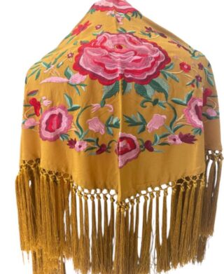 MANTONCILLO BORDADO B5